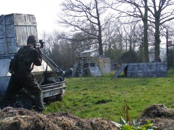 Comment opter pour la bonne stratégie de jeu lorsque l’on débute au paintball ?